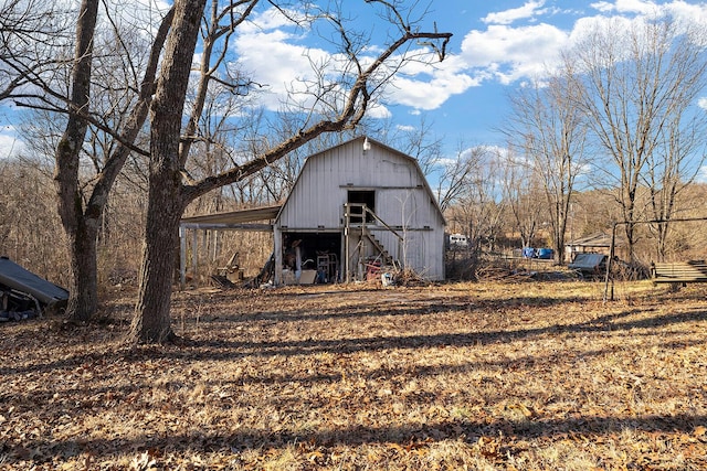 view of outbuilding