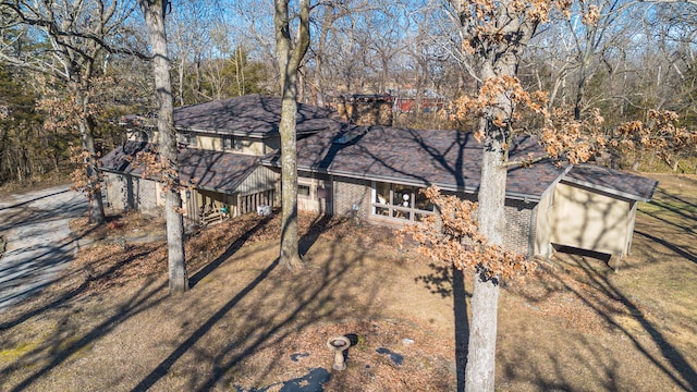 view of front of house with a front yard