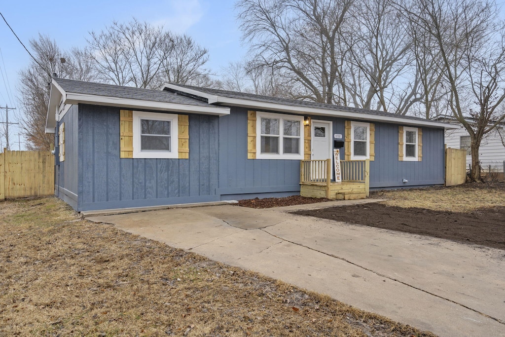 view of single story home