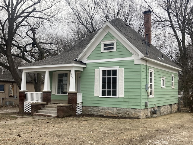 view of front of home featuring a porch