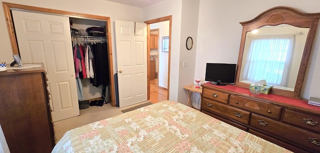 bedroom with a closet