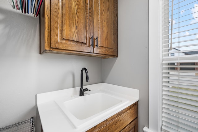 bathroom featuring sink