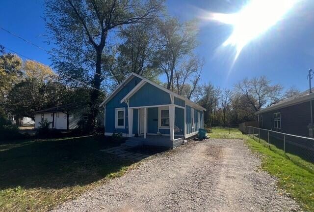 view of front of house featuring a porch