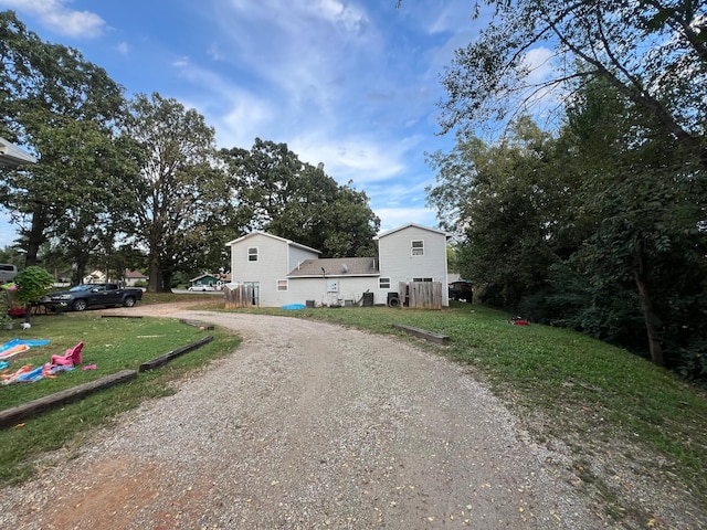 view of front of property with a front yard