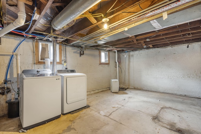 basement featuring independent washer and dryer