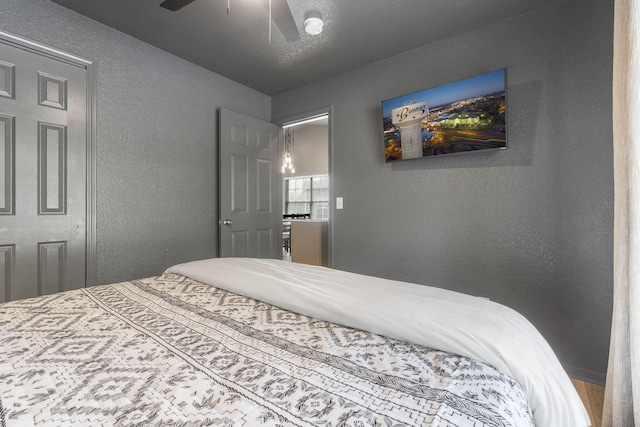 bedroom featuring ceiling fan