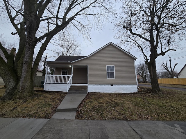 view of front of property with covered porch