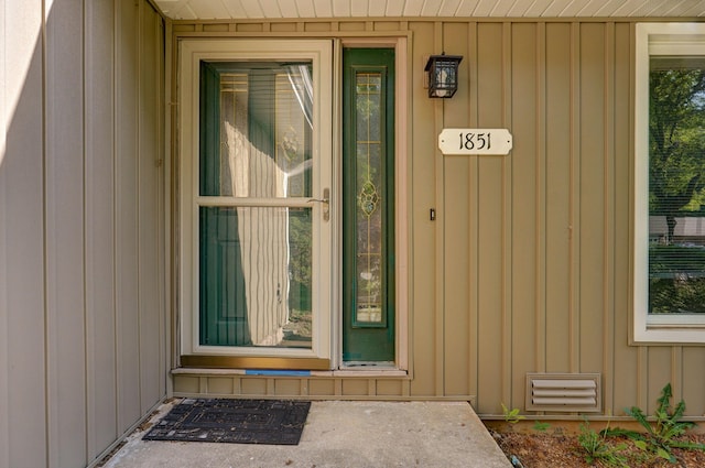 view of property entrance