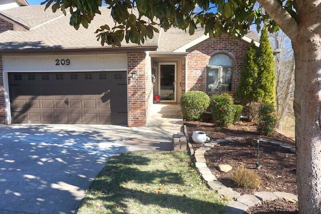 view of front of house with a garage