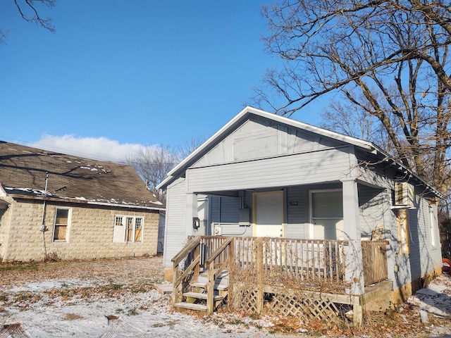 bungalow featuring covered porch