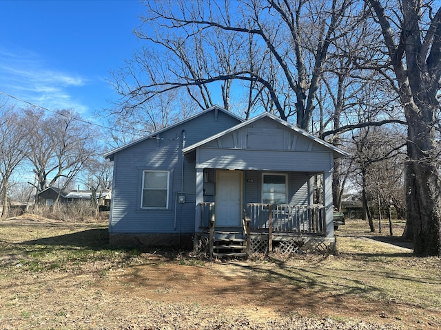 bungalow featuring covered porch