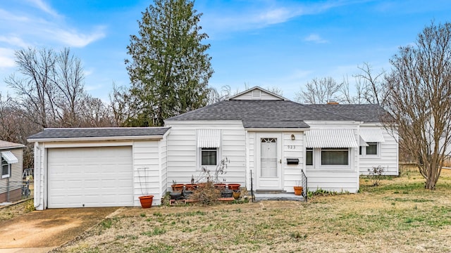 view of front of home with a front yard