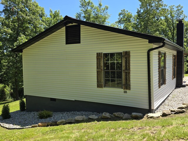 11498 Weatherman Dr, Mountain Grove, MO 65711 - view of side of home featuring crawl space