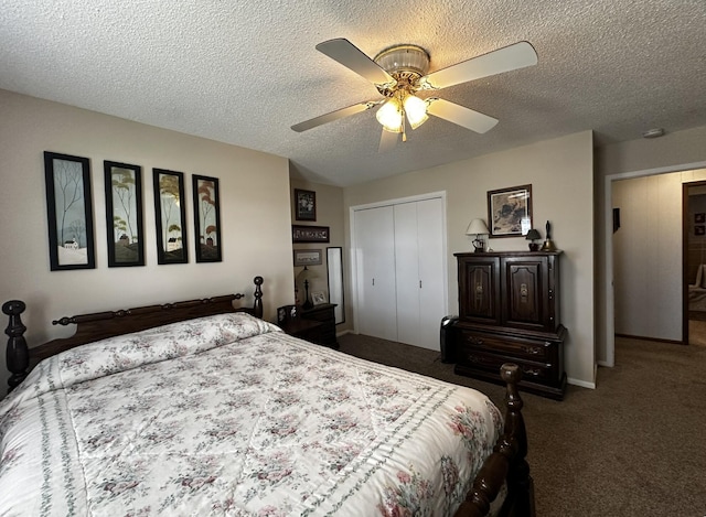 bedroom with carpet floors, a closet, ceiling fan, and a textured ceiling