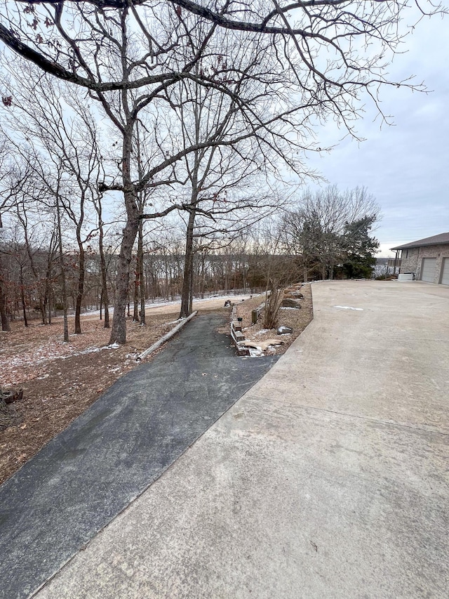 view of yard featuring a garage