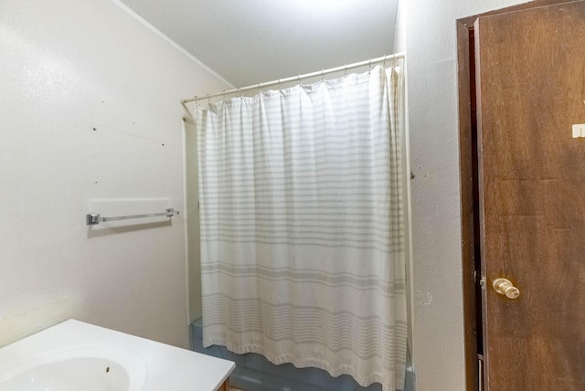 full bath with shower / bathtub combination with curtain and vanity