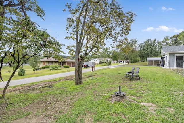 view of yard featuring a residential view