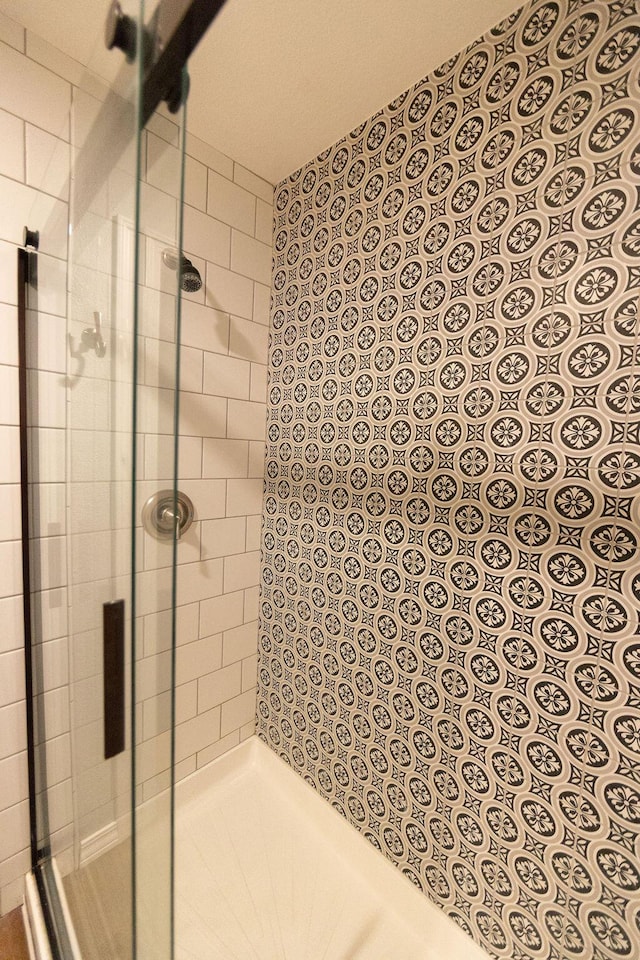 912 Armstrong Ave, West Plains, MO 65775 - full bath featuring a shower stall