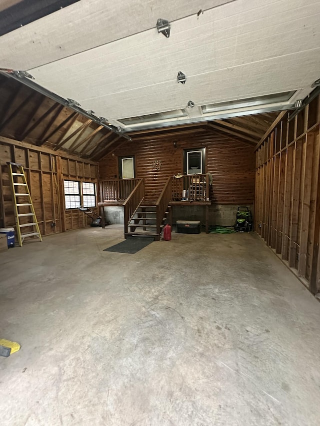 300 Roundup Ln, Bakersfield, MO 65609 - view of garage
