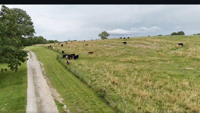 300 Roundup Ln, Bakersfield, MO 65609