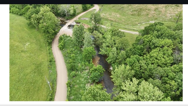 300 Roundup Ln, Bakersfield, MO 65609
