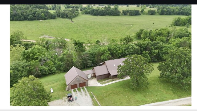 300 Roundup Ln, Bakersfield, MO 65609