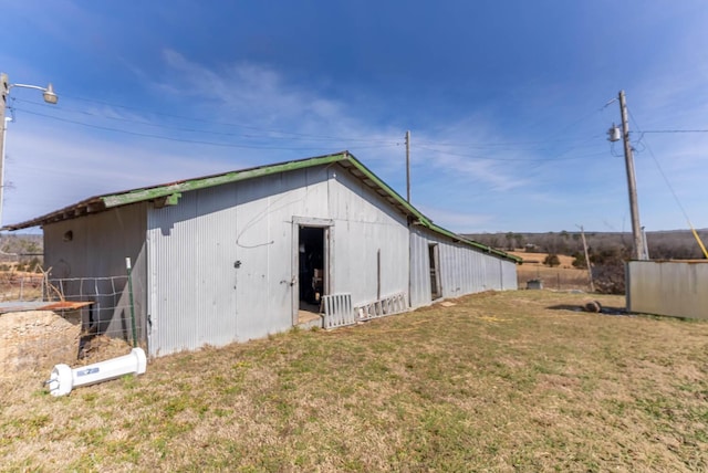 view of outdoor structure with an outdoor structure