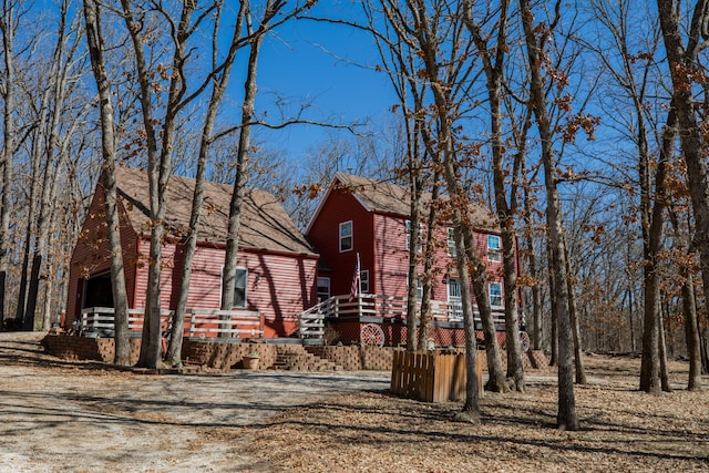 view of front of property