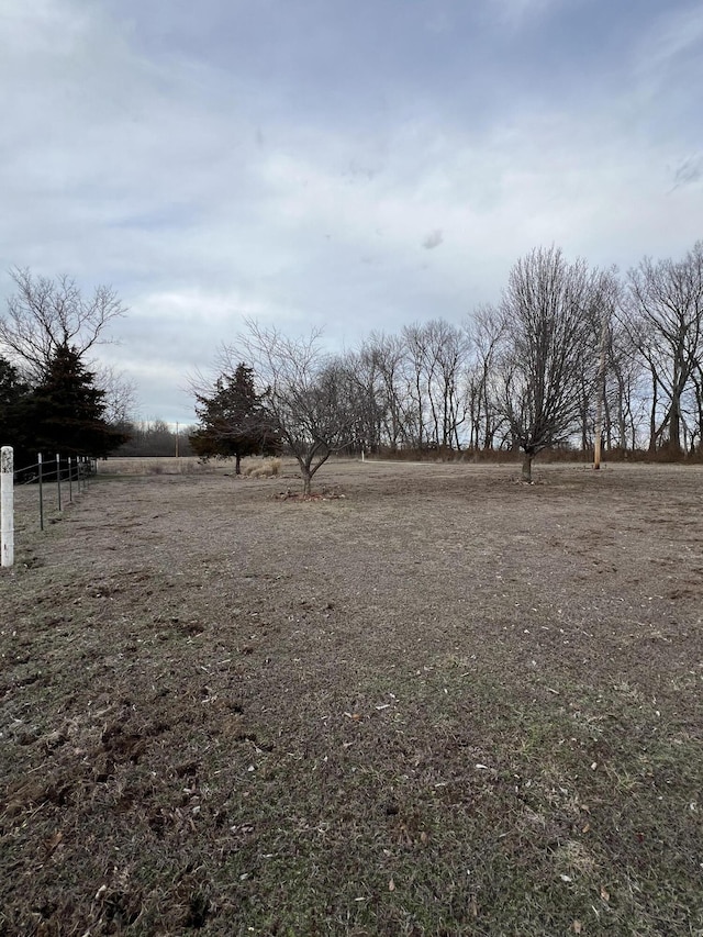 view of yard featuring a rural view