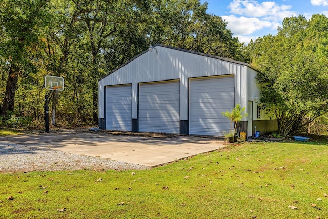 view of detached garage