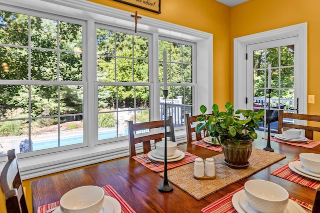 view of sunroom / solarium