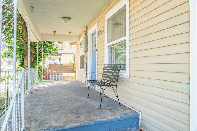 view of patio / terrace with covered porch