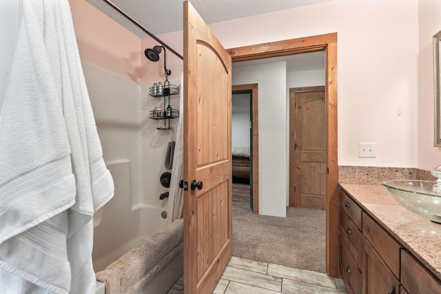 full bath with shower / bath combination and vanity