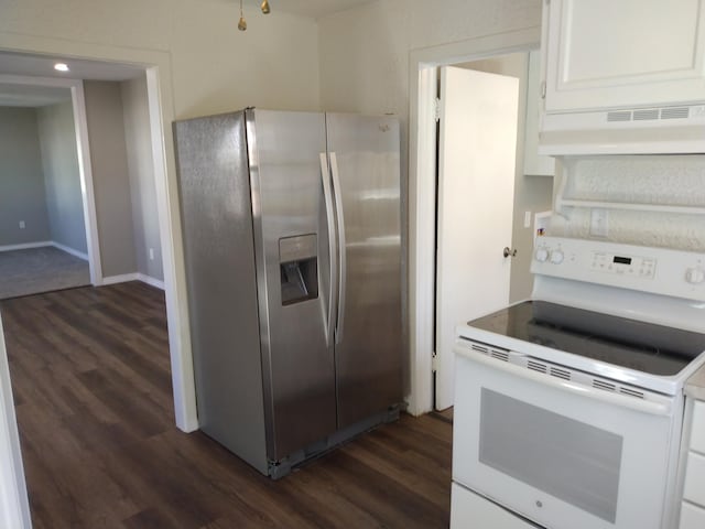 kitchen featuring white electric range oven, dark wood finished floors, under cabinet range hood, white cabinetry, and stainless steel refrigerator with ice dispenser