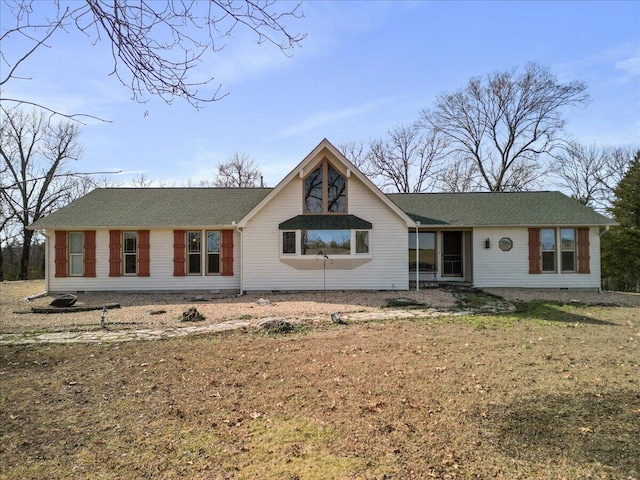 ranch-style house with crawl space