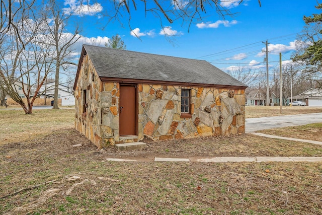 view of outbuilding with an outbuilding