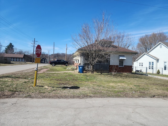 view of yard featuring fence