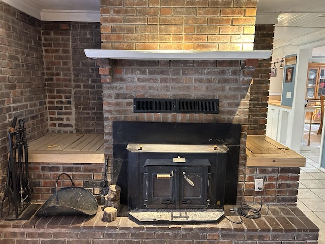 3894 Girlstown Rd, Mountain Grove, MO 65711 - detailed view of crown molding