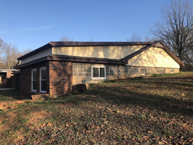 3894 Girlstown Rd, Mountain Grove, MO 65711 - view of side of property with brick siding