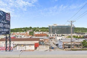 212 W Main St, Branson, MO 65616 - view of property featuring a city view