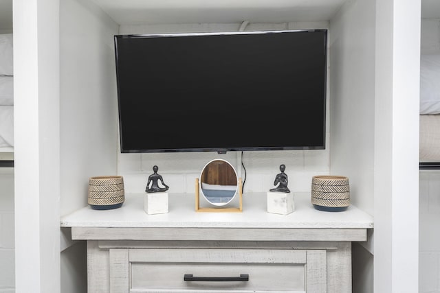 212 W Main St, Branson, MO 65616 - view of room details