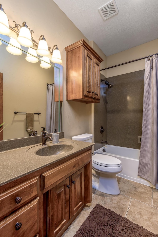 bathroom with visible vents, toilet, shower / bath combo, vanity, and a chandelier