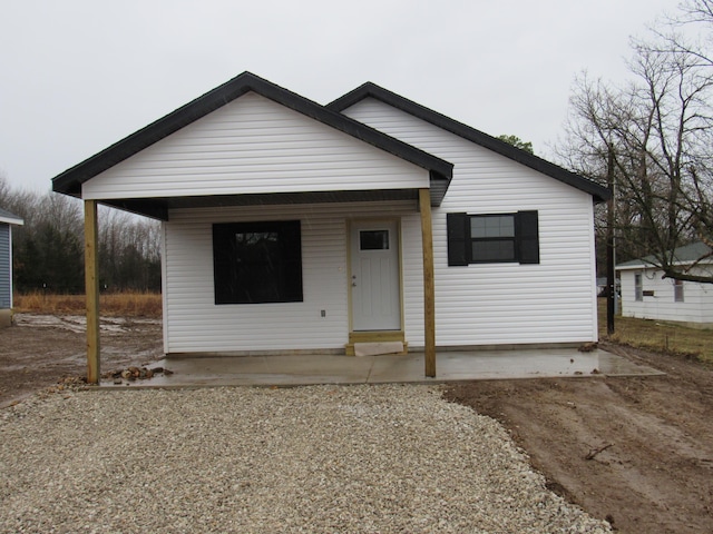 bungalow-style house featuring covered porch