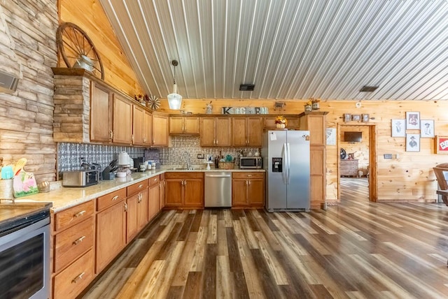 80 Serenity Ct, Gepp, AR 72538 - kitchen featuring dark wood-style floors, stainless steel appliances, a sink, and light countertops