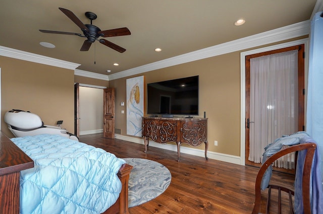 bedroom featuring recessed lighting, wood finished floors, a ceiling fan, baseboards, and ornamental molding