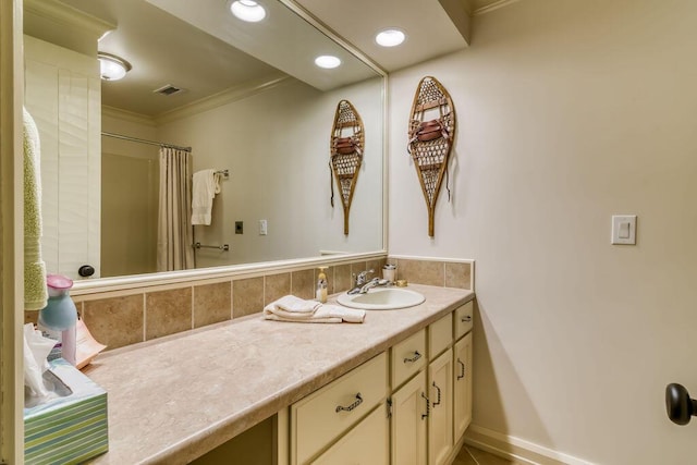 bathroom featuring visible vents, ornamental molding, curtained shower, vanity, and recessed lighting