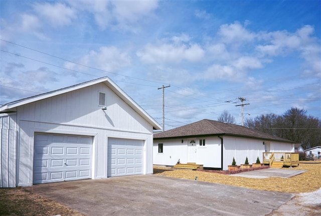 view of detached garage