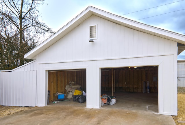 view of detached garage