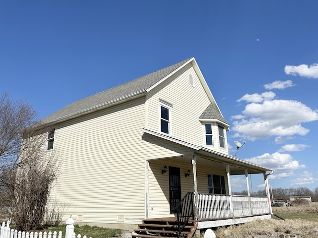 view of front of house featuring covered porch