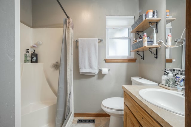 full bathroom with baseboards, a shower with shower curtain, toilet, tile patterned floors, and vanity